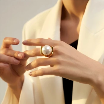 HUANZHI Nagy Utánzat Gyöngy Arany Színű Fém Üreges Túlzás Design Ujját Speciális értelemben, Gyűrűk, Nők, Lányok, Buli Ajándék
